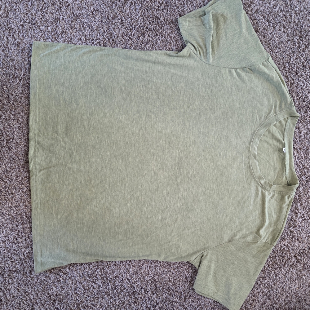 Amazon Women's Short Sleeve Tee - Olive Green